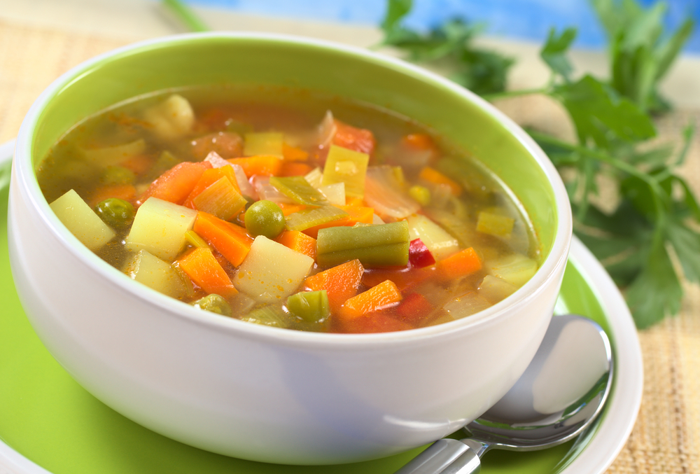 Свежий овощной суп
